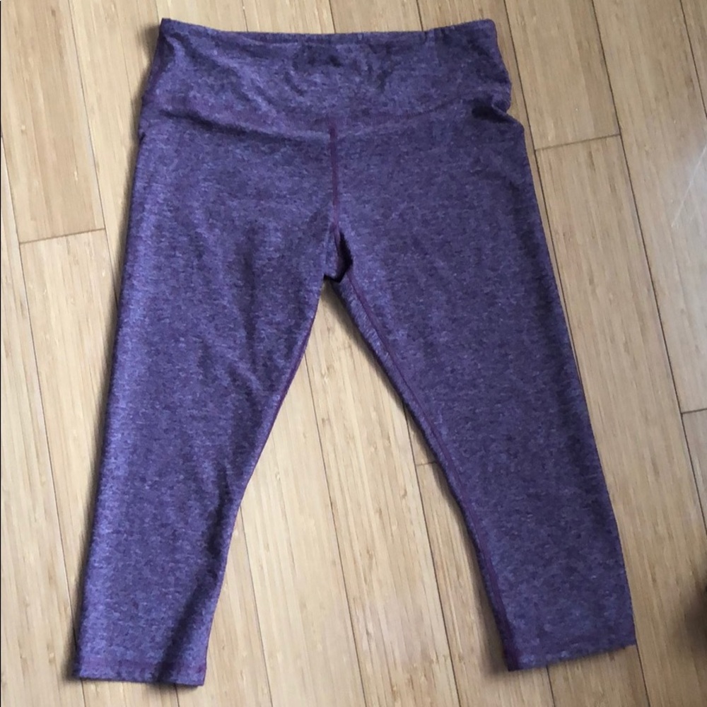 Purple cropped yoga pants
